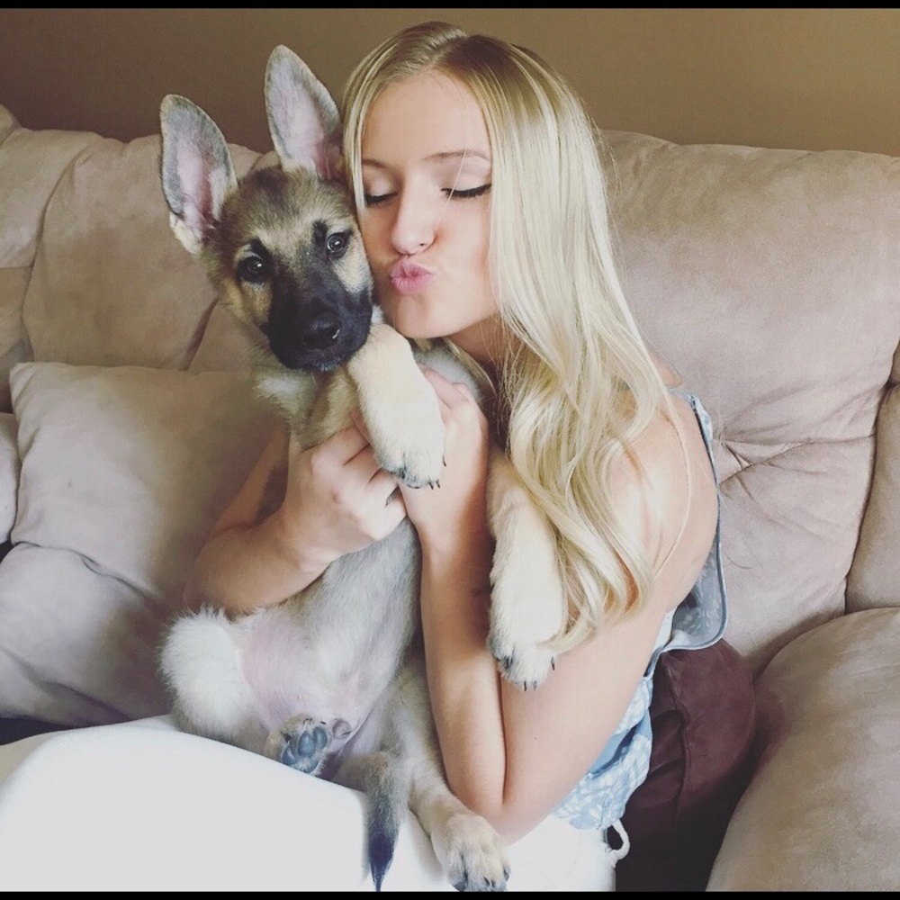 Meet your Posher, Ashleigh